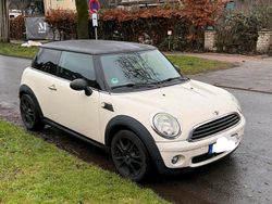 Beige Gebraucht 2009 Mini ONE Kleinwagen | 4.200 €