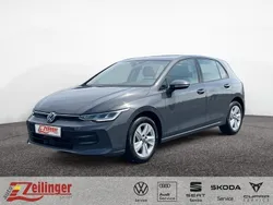 Grau Gebraucht 2024 VW Golf VIII Limousine | 21.750 € (Superpreis)