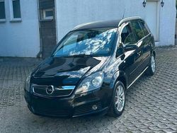 Schwarz Gebraucht 2007 Opel Zafira Van / Kleinbus | 2.650 € (Etwas zu teuer)