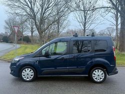 Blau Gebraucht 2017 Ford Tourneo Connect Van / Kleinbus | 9.800 € (Guter Preis)