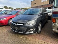 Schwarz Gebraucht 2015 Opel Astra Exklusiv Kombi | 4.000 € (Guter Preis)