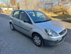 Silber Gebraucht 2006 Ford Fiesta Kleinwagen | 2.555 € (Fairer Preis)
