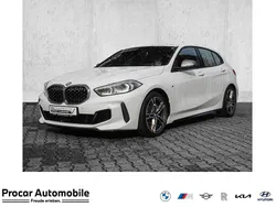 Weiß Gebraucht 2022 BMW M135 M Sport Kleinwagen | 34.989 € (Fairer Preis)