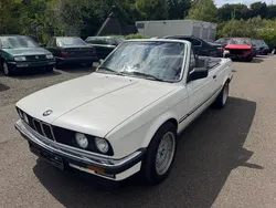 Weiß Gebraucht 1988 BMW 325 Cabriolet Cabrio | 25.950 €