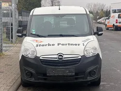 Weiß Gebraucht 2018 Opel Combo Van / Kleinbus | 4.490 € (Superpreis)