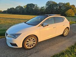 Weiß Gebraucht 2019 Seat Leon XCELLENCE Limousine | 10.500 € (Fairer Preis)