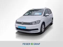Pure white Gebraucht 2024 VW Touran Comfortline Van / Kleinbus | 30.440 € (Guter Preis)