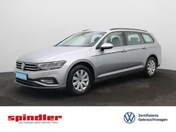 Pyritsilber metallic Gebraucht 2022 VW Passat Basis Kombi | 20.680 € (Guter Preis)