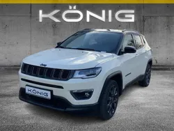 Weiß Gebraucht 2021 Jeep Compass SUV | 26.489 € (Fairer Preis)