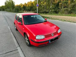 Rot Gebraucht 1999 VW Golf IV Basis Kleinwagen | 850 € (Fairer Preis)