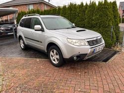 Silber Gebraucht 2011 Subaru Forester Comfort SUV | 3.700 € (Fairer Preis)