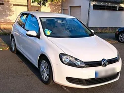 Weiß Gebraucht 2009 VW Golf VI Kleinwagen | 4.999 € (Fairer Preis)