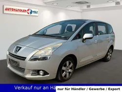 Grau Gebraucht 2011 Peugeot 5008 Van / Kleinbus | 2.299 € (Superpreis)