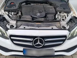 Weiß Gebraucht 2016 Mercedes E220 Limousine | 17.500 € (Fairer Preis)