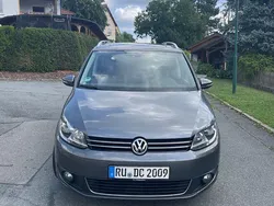 Grau Gebraucht 2013 VW Touran Life Van / Kleinbus | 11.000 € (Fairer Preis)