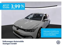 Weiß Gebraucht 2023 VW Golf VIII Life Limousine | 22.430 € (Guter Preis)