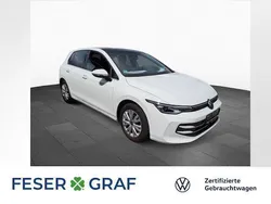 Pure white Gebraucht 2024 VW Golf VIII Edition Limousine | 29.750 € (Guter Preis)