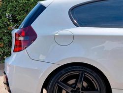 Weiß Gebraucht 2007 BMW 120 Coupé M Sport Coupé | 3.750 €