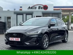Schwarz Gebraucht 2022 Ford Focus ST-Line Limousine | 18.900 € (Guter Preis)