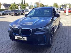 Sophistograu Gebraucht 2022 BMW iX3 Impressive SUV | 39.770 € (Etwas zu teuer)