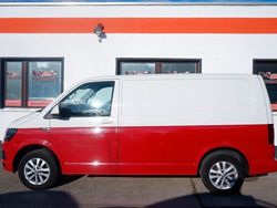 Rot Gebraucht 2016 VW T6 Van | 14.490 € (Fairer Preis)