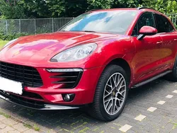 Rot Gebraucht 2015 Porsche Macan SUV | 24.900 €