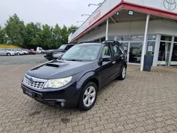 Grau Gebraucht 2012 Subaru Forester Comfort SUV | 4.890 € (Guter Preis)