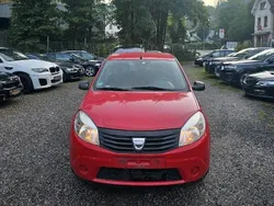 Rot Gebraucht 2009 Dacia Sandero Kleinwagen | 2.700 € (Fairer Preis)