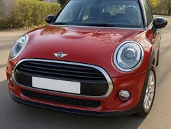 Rot Gebraucht 2016 Mini ONE Kleinwagen | 8.900 € (Fairer Preis)