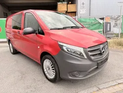 Rot Gebraucht 2018 Mercedes Vito Van / Kleinbus | 14.990 €
