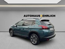 Grün Gebraucht 2016 Peugeot 2008 Allure SUV | 10.790 € (Fairer Preis)