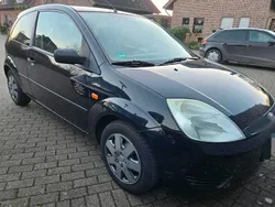 Blau Gebraucht 2005 Ford Fiesta Kleinwagen | 800 € (Guter Preis)