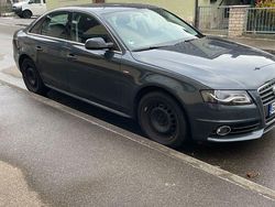 Grau Gebraucht 2011 Audi A4 Ambiente Limousine | 9.000 € (Fairer Preis)