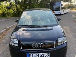 Blau Gebraucht 2002 Audi A2 Kleinwagen | 8.300 € (Etwas zu teuer)