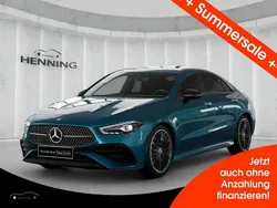Blau Gebraucht 2024 Mercedes CLA200 AMG Limousine | 38.880 € (Etwas zu teuer)