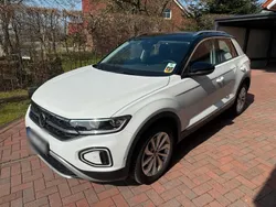 Weiß Gebraucht 2023 VW T-Roc Style SUV | 29.499 € (Fairer Preis)