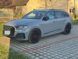 Grau Gebraucht 2023 Audi Q7 Competition SUV | 84.900 € (Teuer)