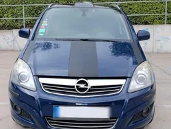 Blau Gebraucht 2010 Opel Zafira Innovation Van / Kleinbus | 2.599 € (Superpreis)
