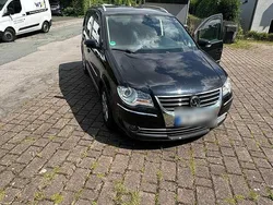 Schwarz Gebraucht 2008 VW Touran Highline Van / Kleinbus | 5.250 € (Fairer Preis)