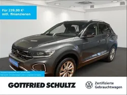 Indiumgrau metallic Gebraucht 2024 VW T-Roc Style SUV | 29.590 € (Fairer Preis)