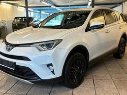 Weiß Gebraucht 2016 Toyota RAV4 Edition SUV | 14.950 € (Fairer Preis)