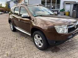 Braun Gebraucht 2011 Dacia Duster Prestige SUV | 5.390 € (Guter Preis)