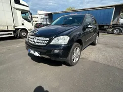 Schwarz Gebraucht 2006 Mercedes ML320 SUV | 9.900 € (Teuer)
