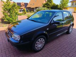 Schwarz Gebraucht 2001 VW Golf IV Edition Limousine | 2.900 € (Teuer)