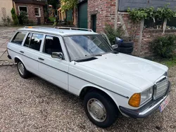 Weiß Gebraucht 1984 Mercedes 240 Kombi | 16.500 €
