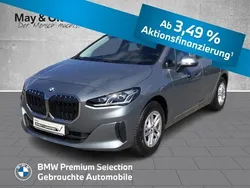 Grau Gebraucht 2023 BMW 218 Active Tourer Van / Kleinbus | 29.990 € (Fairer Preis)