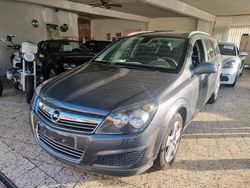 Grau Gebraucht 2010 Opel Astra Kombi | 3.990 € (Fairer Preis)