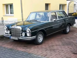 Mercedes W109