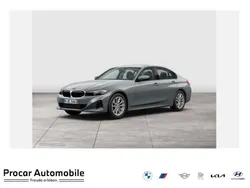 Grau Gebraucht 2024 BMW 318 Limousine | 32.700 € (Guter Preis)