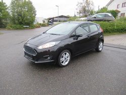 Schwarz Gebraucht 2015 Ford Fiesta Trend Kleinwagen | 7.400 € (Fairer Preis)